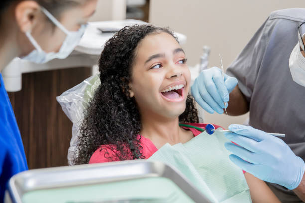 Best Emergency Orthodontic Services in Four Bridges, OH