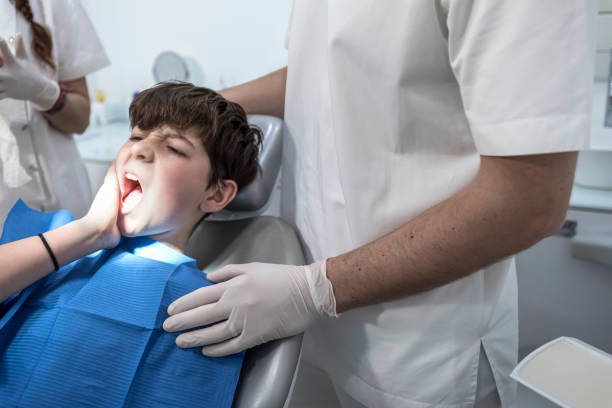 Best Emergency Tooth Extraction in Four Bridges, OH