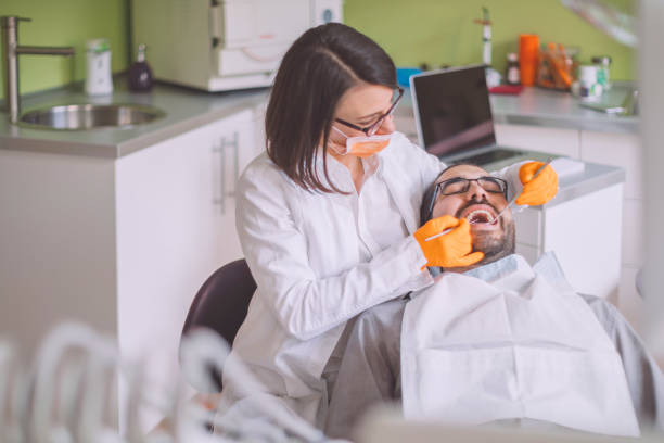 Best Weekend Emergency Dentist in Four Bridges, OH